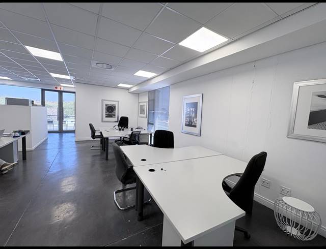 115M² OFFICE TO LET IN MAGALIESSIG